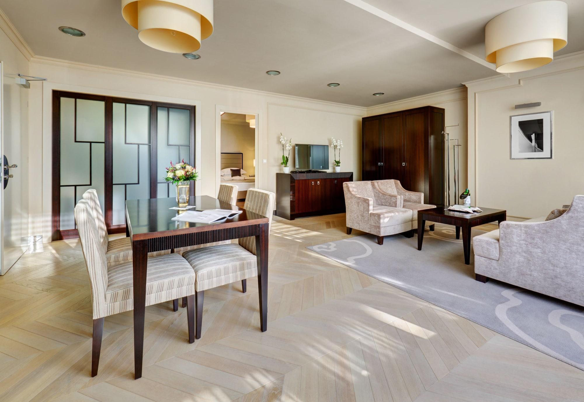 רוגאסקה סלאטינה Hotel Aleksander Medical & Spa מראה חיצוני תמונה